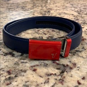 Youth size mission belt. Navy blue Red buckle.